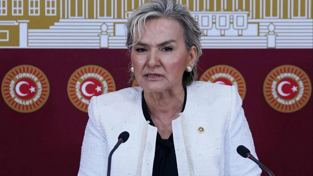 ‘Atatürk’ Vurgusuyla Gündem Olmuştu! Eski İYİ Parti Milletvekili Nimet Özdemir CHP’ye Katılıyor