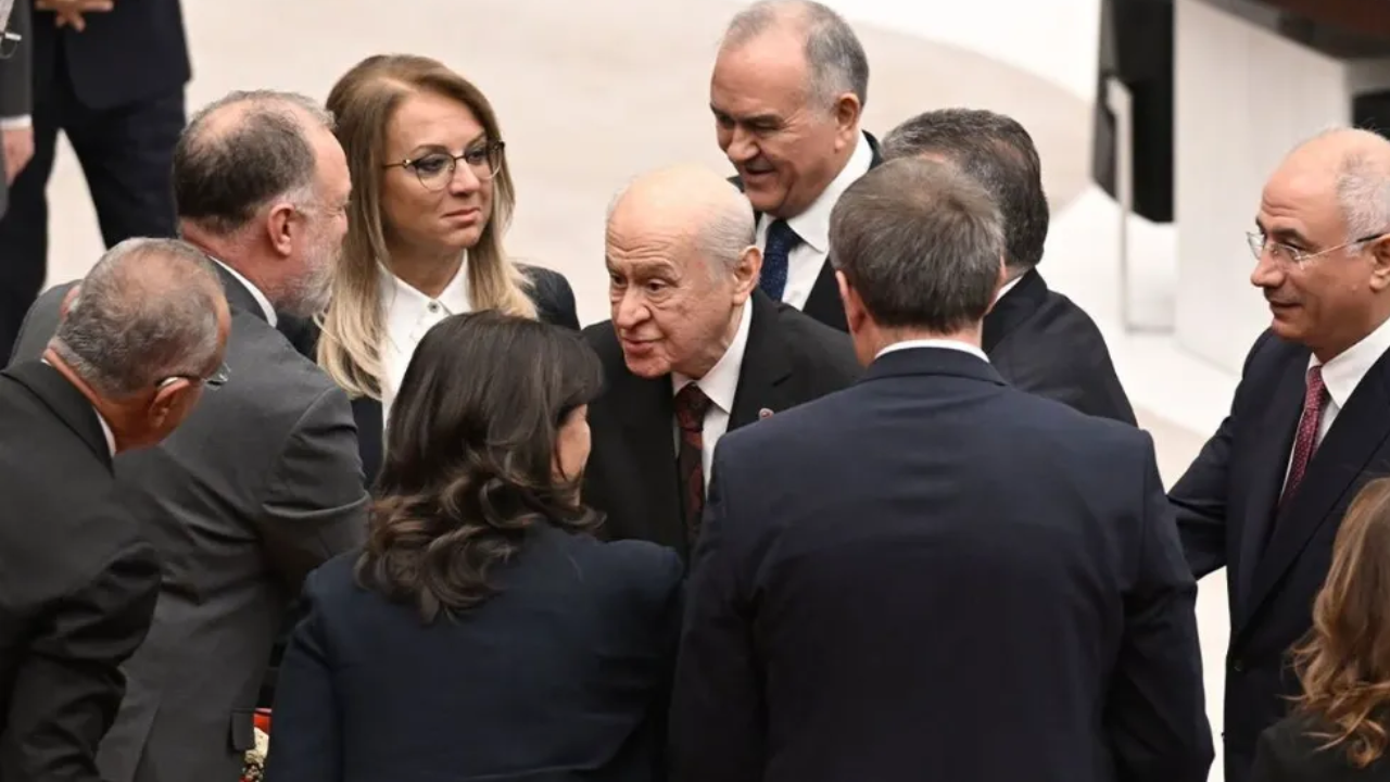 Bahçeli’den DEM Parti’yle Tokalaşma Açıklaması: ‘Uzattığım El…’