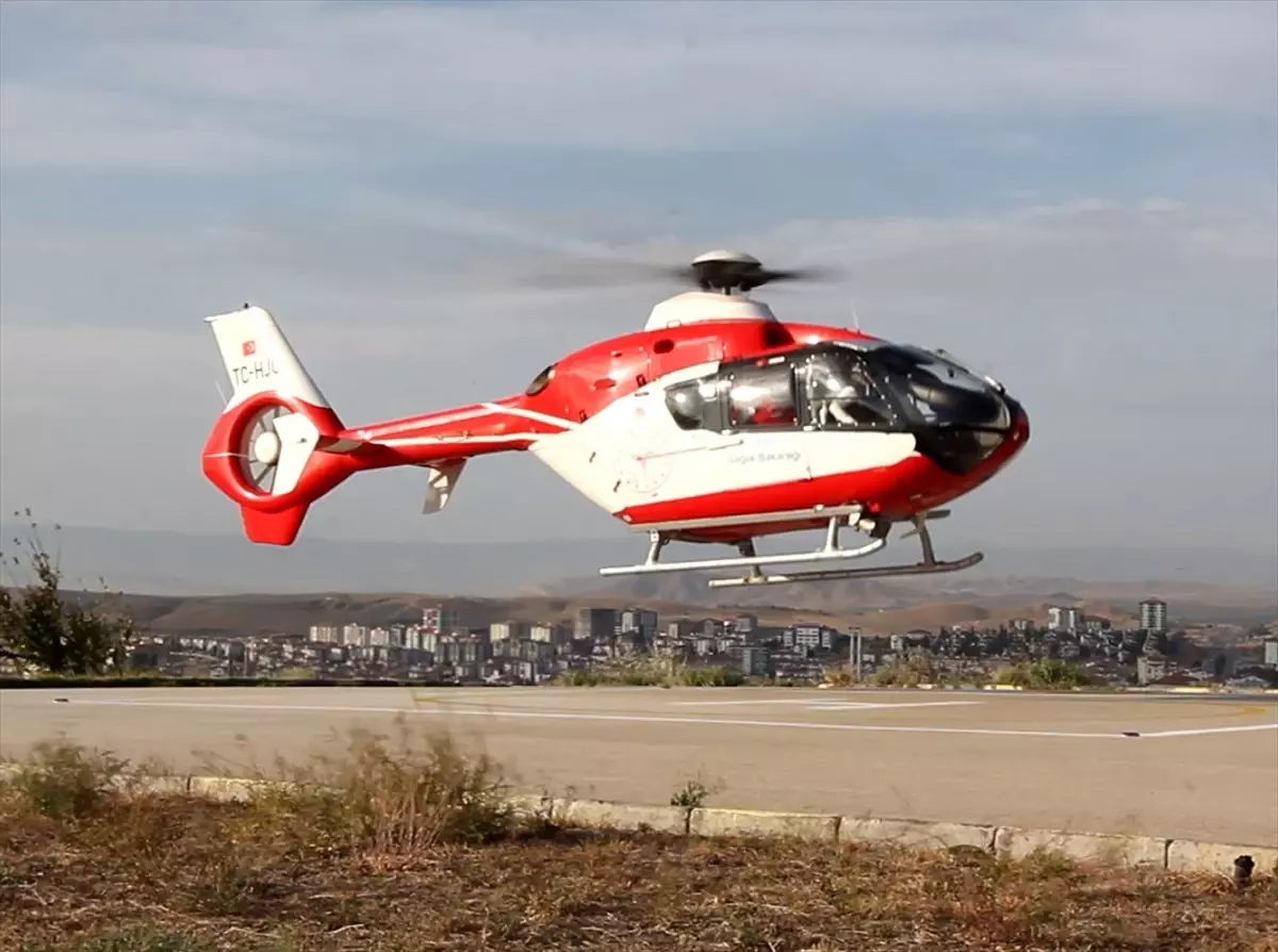 Beypazarı’nda Kalp Krizi Geçiren Hasta Ambulans Helikopterle Ankara’ya Nakledildi