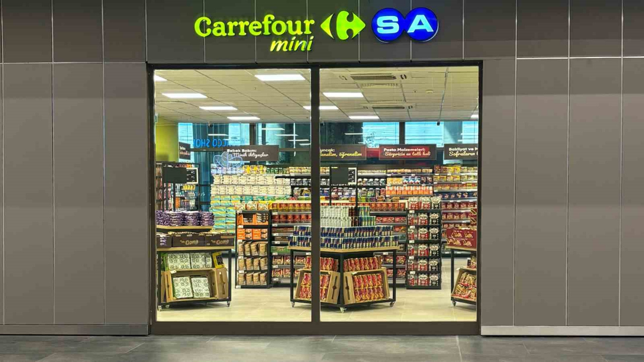 CarrefourSA Çukurova Havalimanı’nda Mağaza Açtı