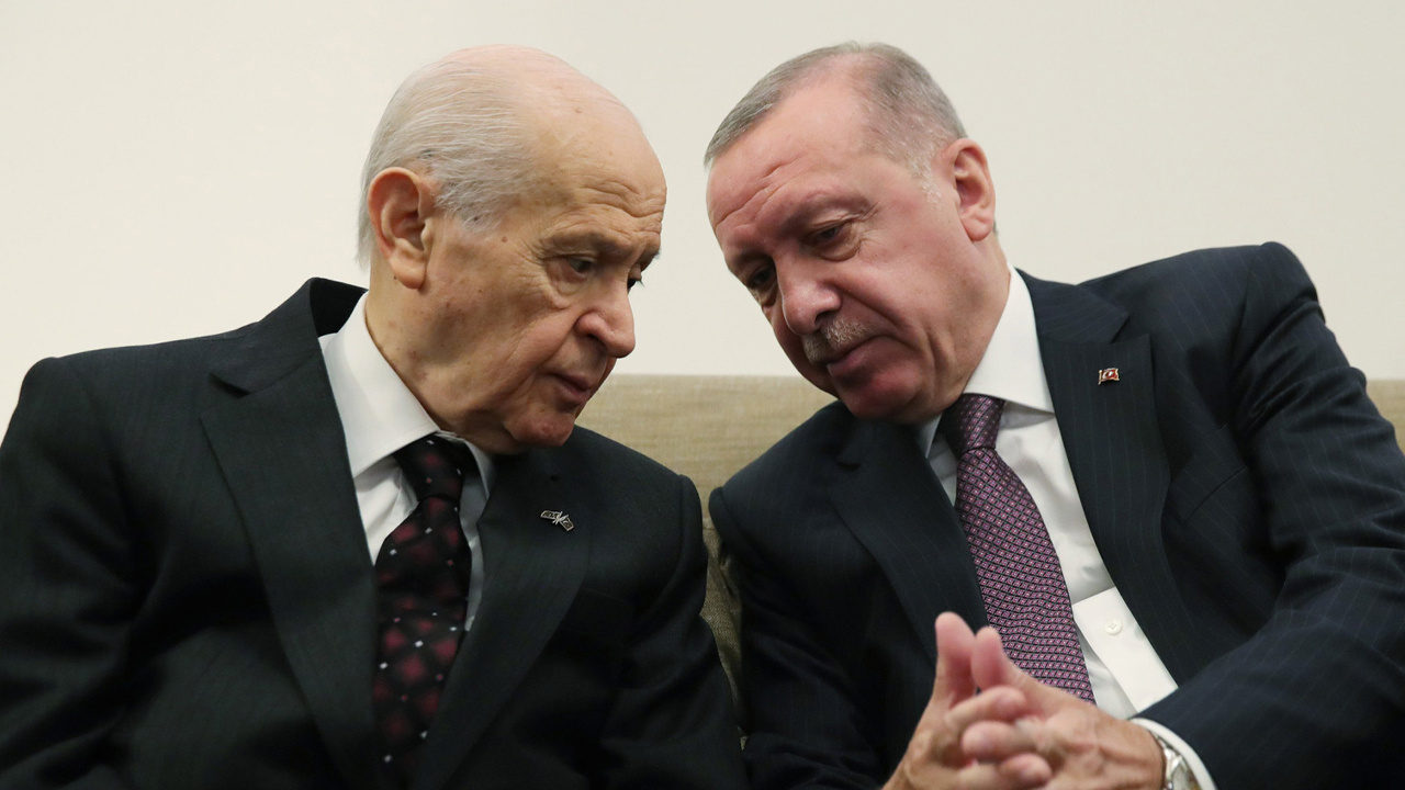 Cem Küçük’ten Olay İddia! İşte Bahçeli’nin Çağrısının Perde Arkası