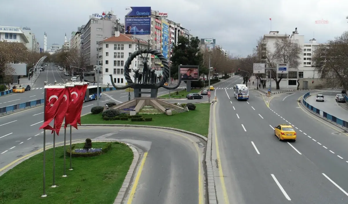 Cumhuriyet Bayramı Kutlamaları Dolayısıyla Yarın Ankara’da Bazı Yollar Trafiğe Kapatılacak