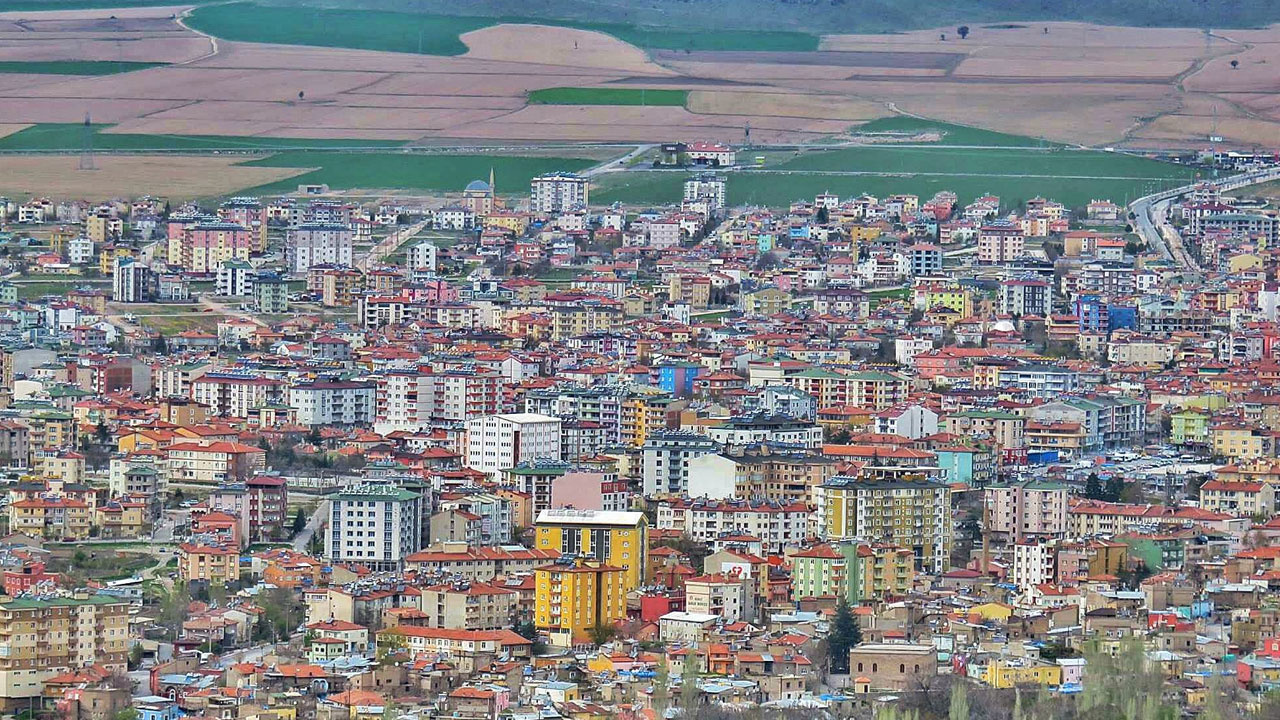 Dünyaca Ünlü Firma Bu İlçemize Gözünü Dikti: Taşından Toprağından Altın Fışkırıyor