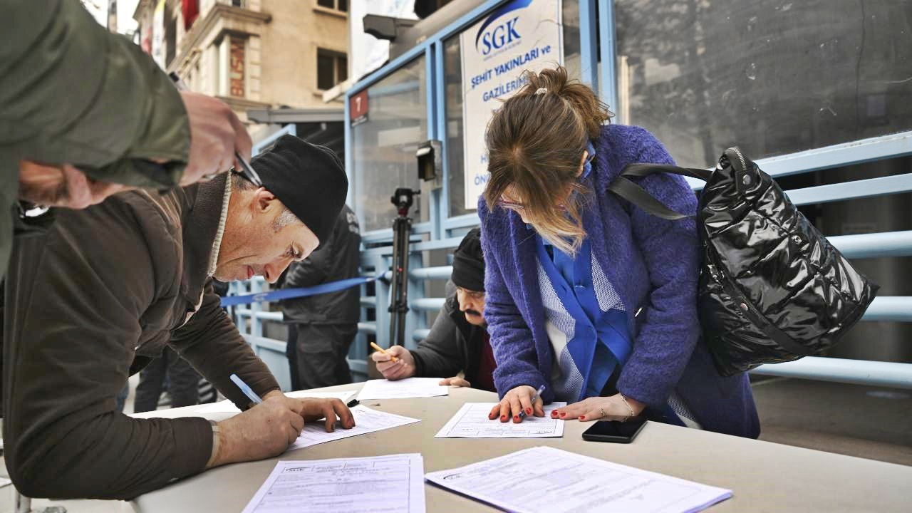 Emeklilik Yaşı Değişecek Mi? En Net Sinyali Ortaya Çıkaran Rapor