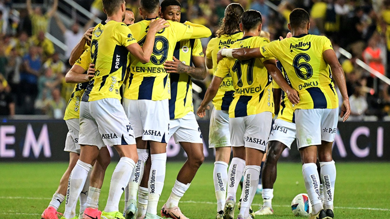 Fenerbahçe, Manchester United Maçına Siyah Bantla Çıkacak