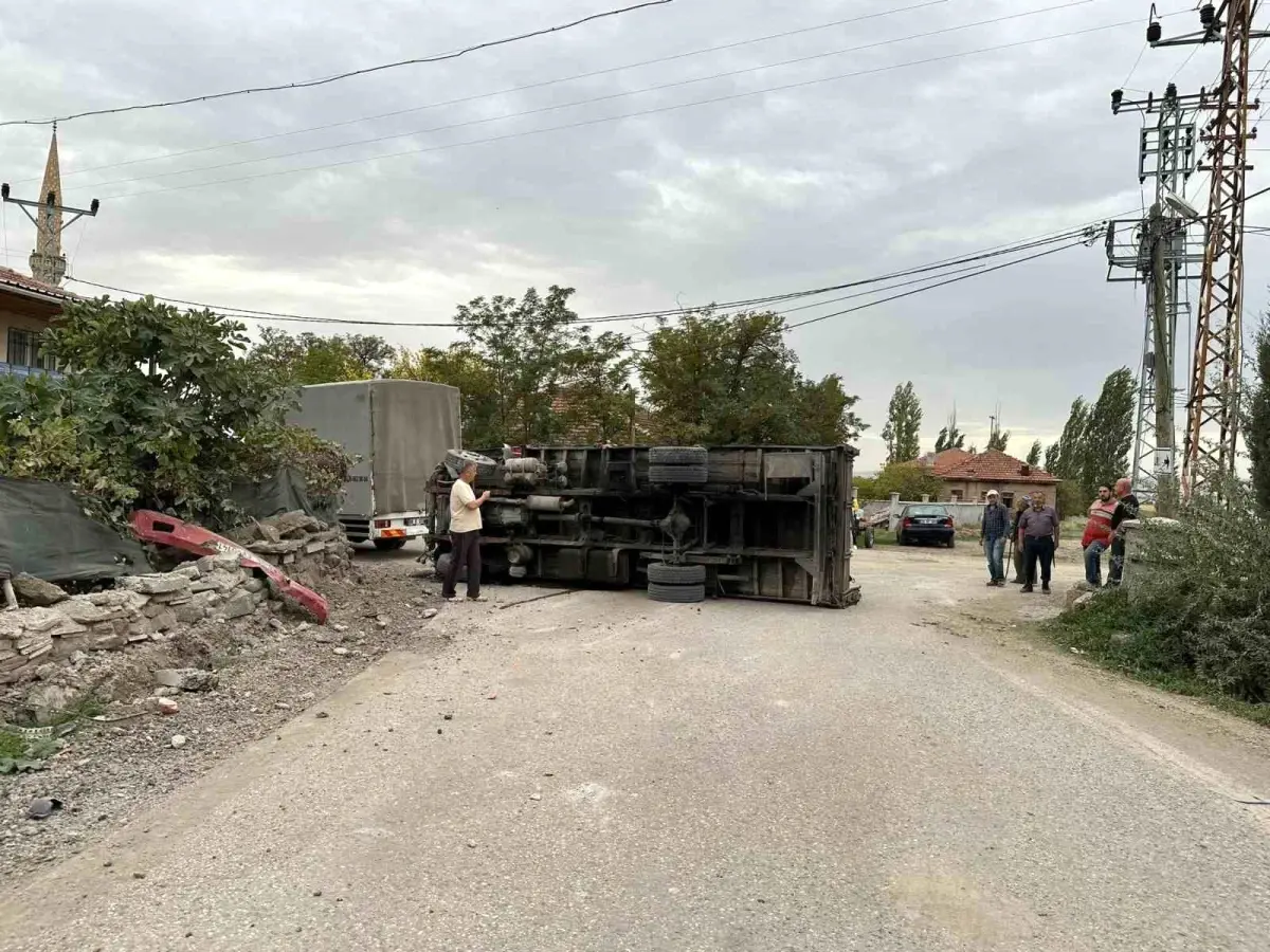 Ankara’da Freni Boşalan Kamyonun Kazası