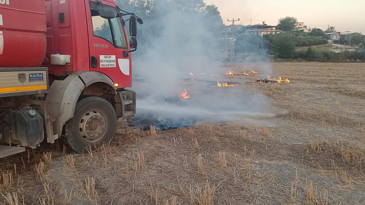 Hatay’da Buğday Tarlasında Yangın Çıktı