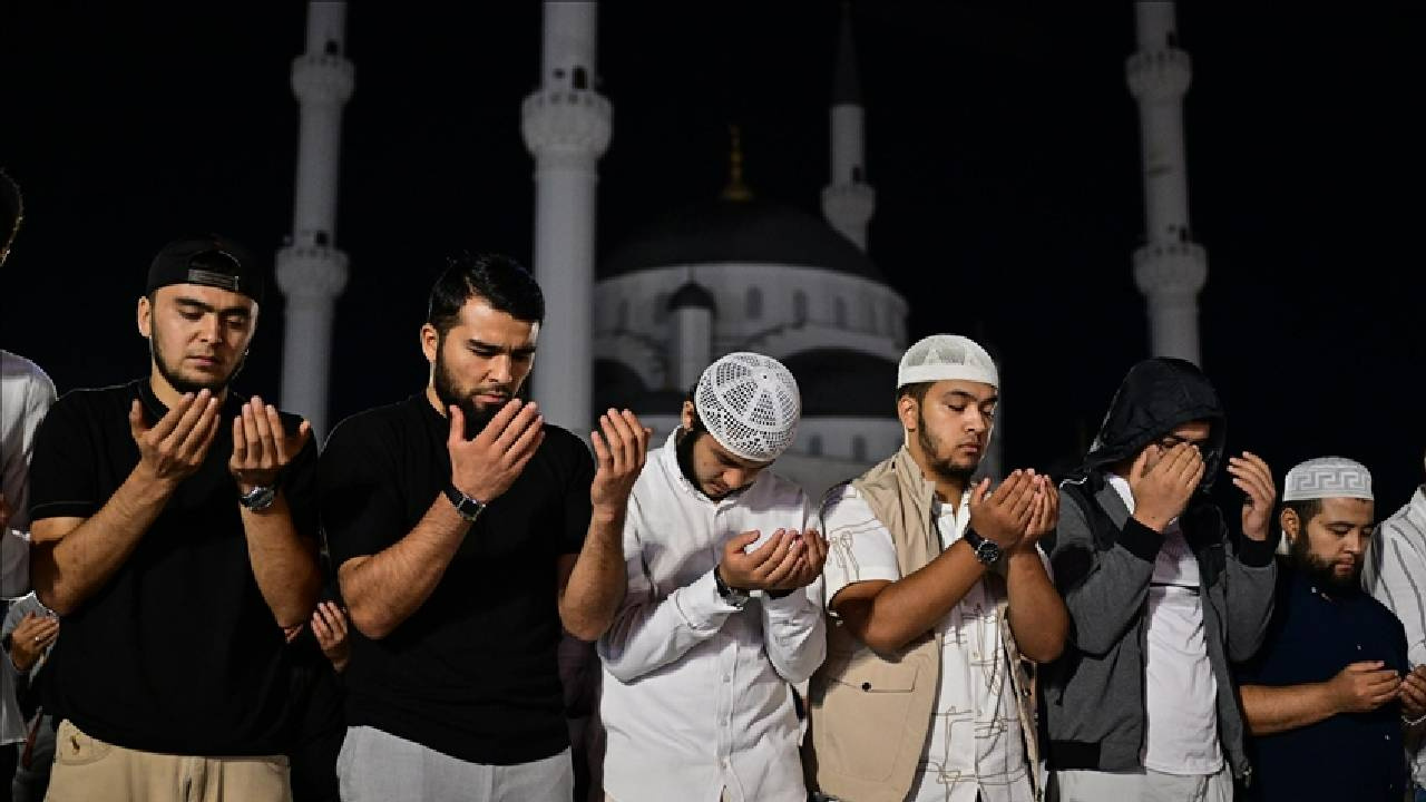 İsrail’in Gazze’ye Saldırıları İstanbul’da Protesto Edildi