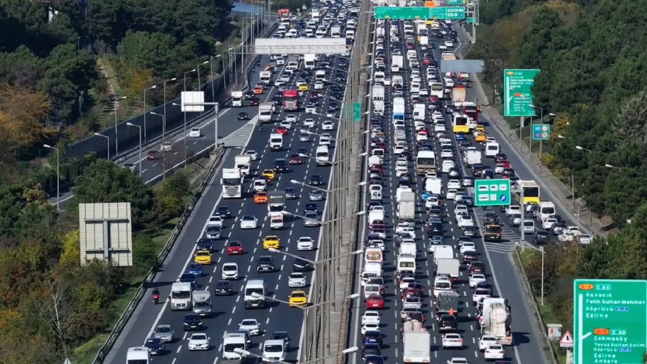 İstanbul Trafiğinde Bayram Çilesi! Trafik Yoğunluğu Yüzde 71’e Çıktı