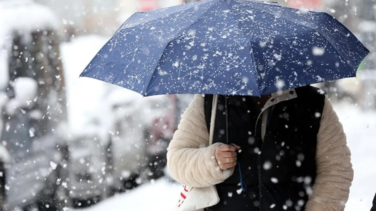 İstanbul’a Kar Yağacak mı? Meteoroloji Uzmanı En Net Tahminini Açıkladı