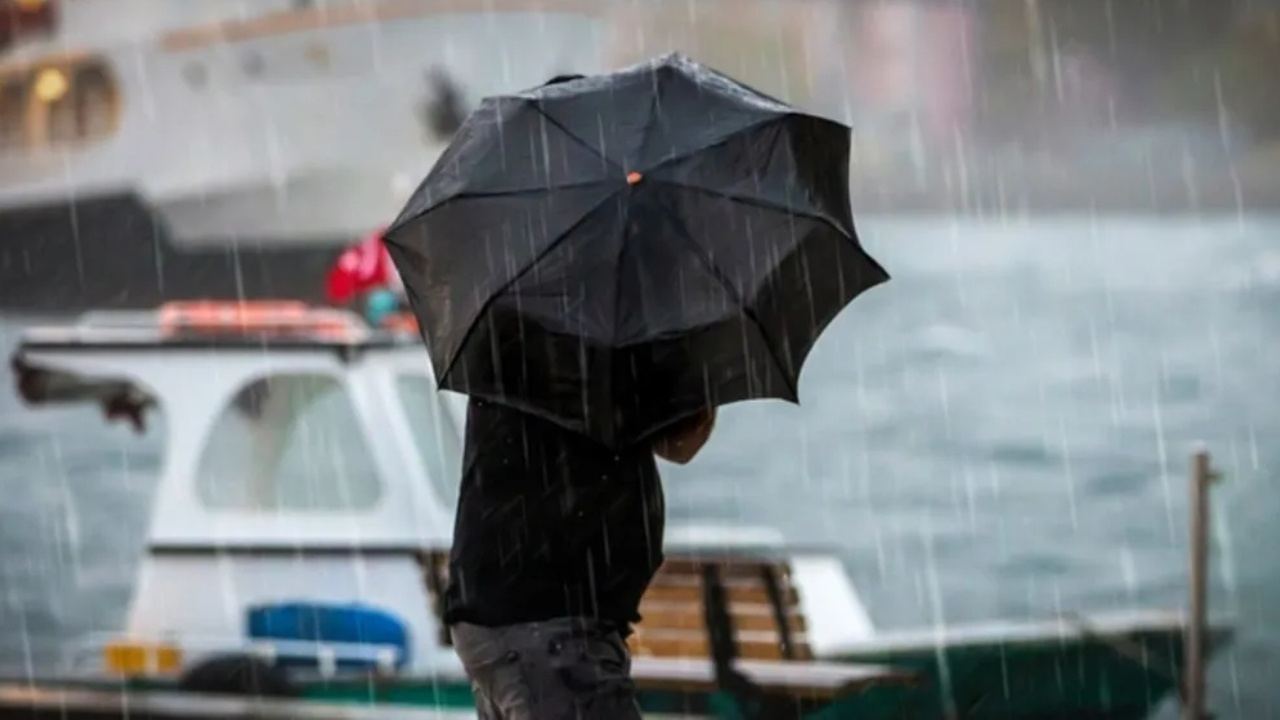 İstanbullular Bu Saatlere Dikkat! Meteoroloji’den Kuvvetli Sağanak Uyarısı