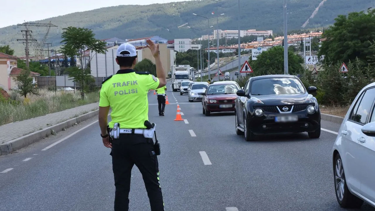 İstanbullular Dikkat: Aracı Olanlara Toplu Taşıma Kullandıracak Açıklama Geldi