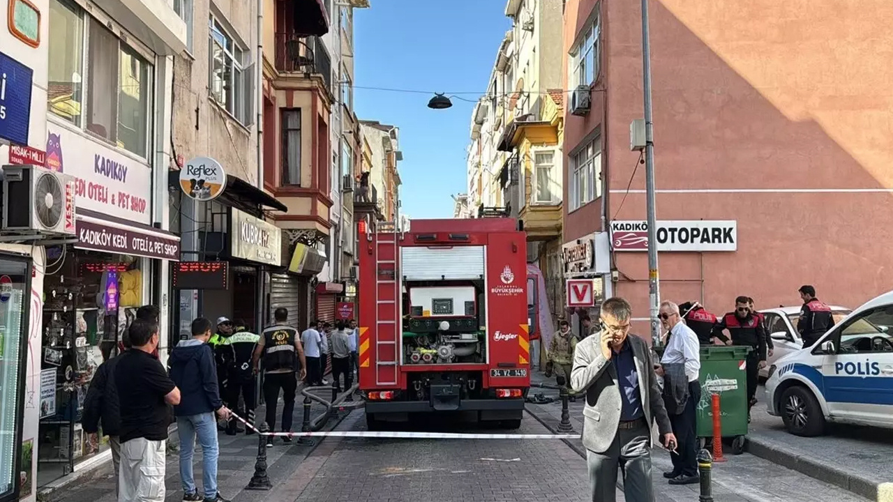 Kadıköy’de Apartmanda Patlama! Bir Kişi Yaralandı