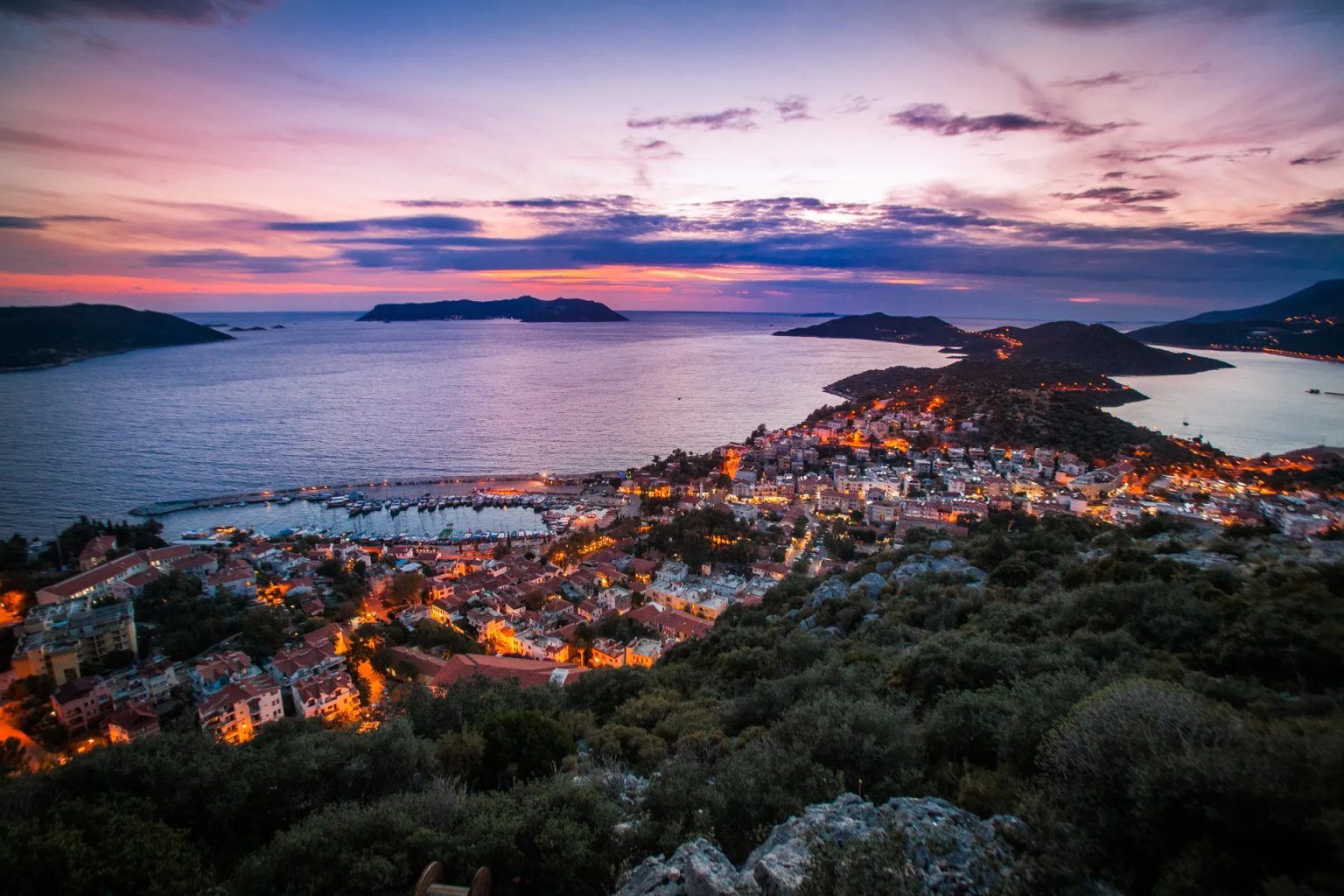 Antalya'nın Gözbebeği Kaş'ta Gezilecek Yerler