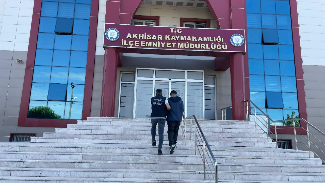 Manisa’da Uyuşturucu Operasyonu: Zehir Taciri Tutuklandı