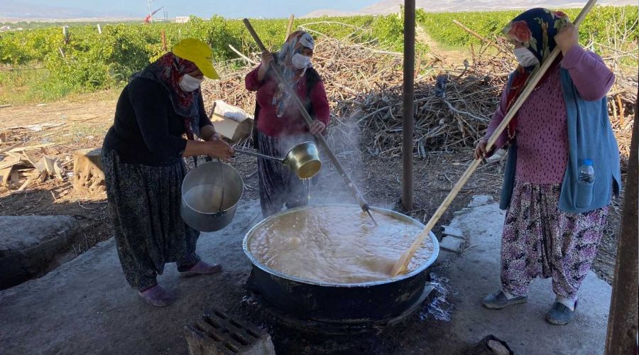 Niğde'nin yöresel lezzeti köfter tatlısına büyük ilgi