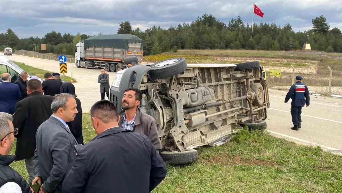 Kastamonu’da Öğrenci Servisi ile Tır Çarpıştı: 13 Yaralı