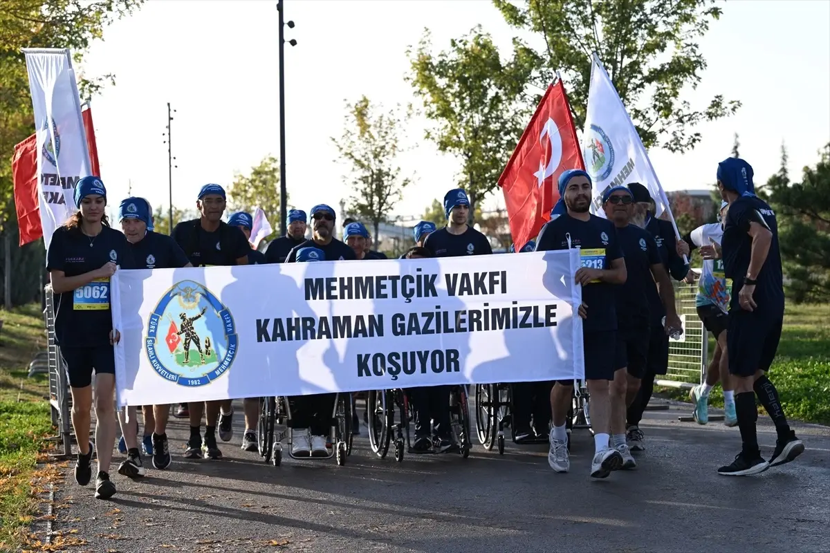 TSK Mehmetçik Vakfı Gazilerle Runkara Yarı Maratonu’nda Koştu