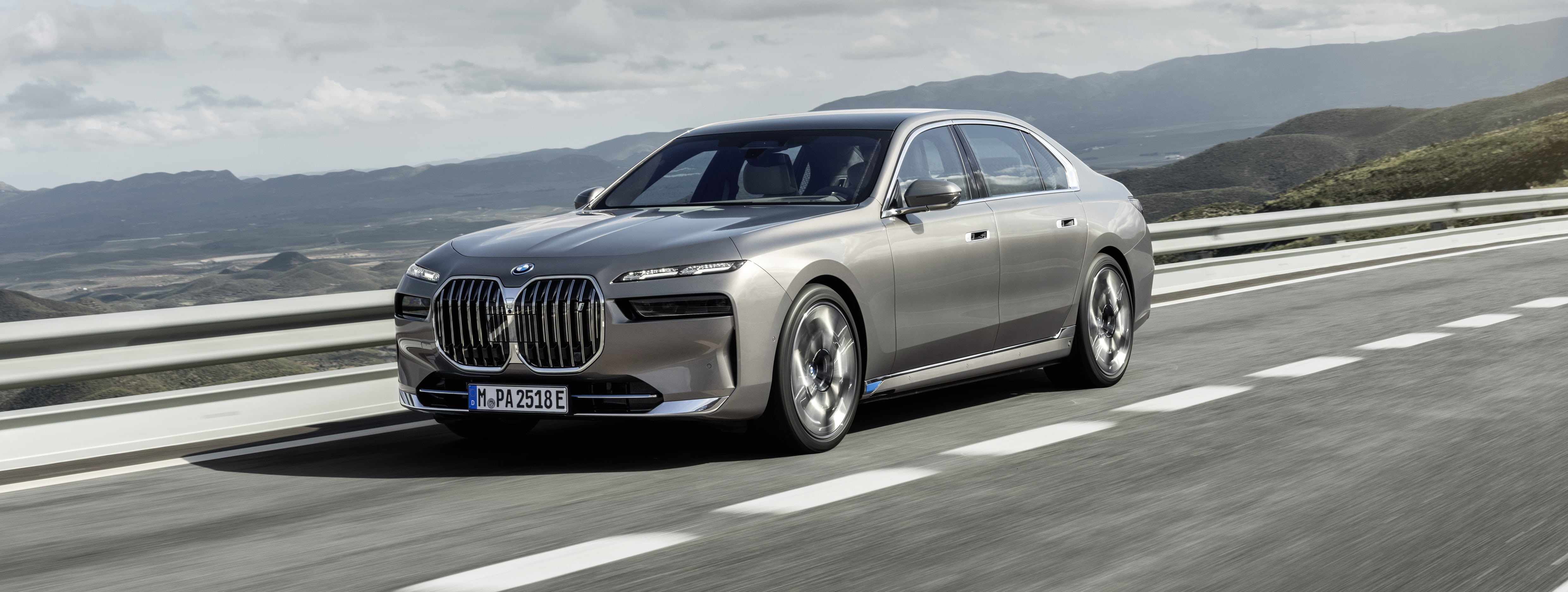 BMW'nin Amiral Gemisi Yeni BMW 7 Serisi Kişiye Özel Lüks Mobiliteyi Yeniden Yorumluyor | Borusan Otomotiv