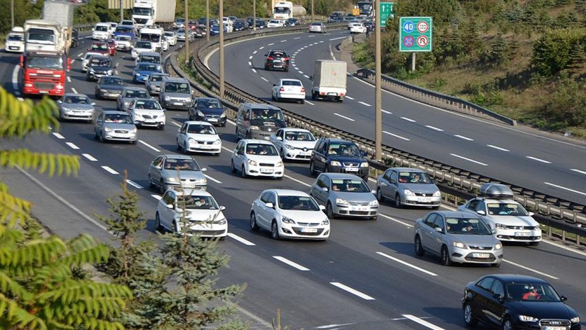 En sık kullanılan yollardan birinde hız limitleri güncellendi! Bakmayan ceza yer