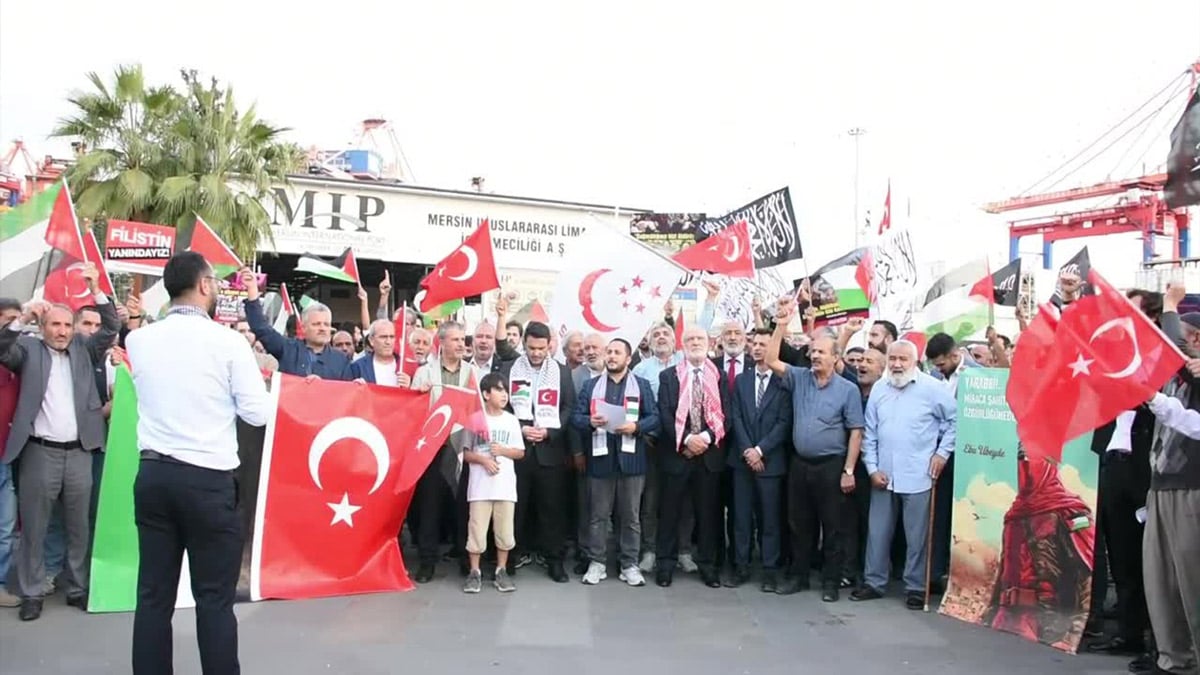 AK Parti’ye Mersin Limanı önünden çağrı: Gazze’ye insani yardımı TSK götürsün