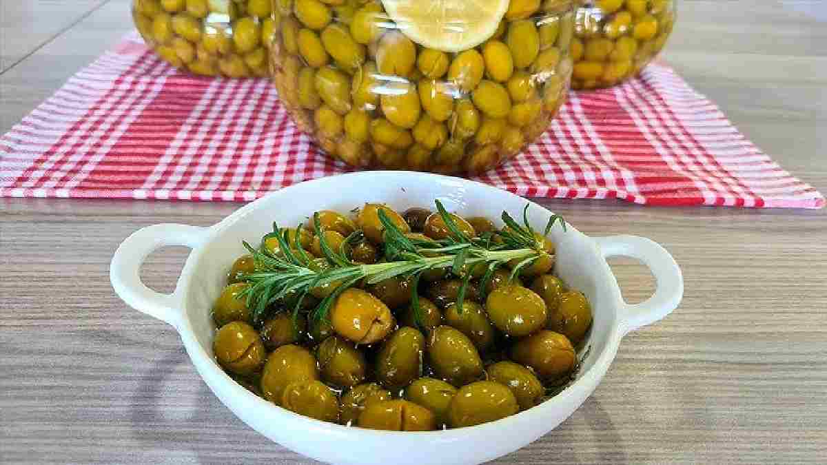 Aydınlıların sırrı belli oldu! Kışlık zeytin hazırlarken dikkat: En lezzetlisi meğer böyle oluyormuş