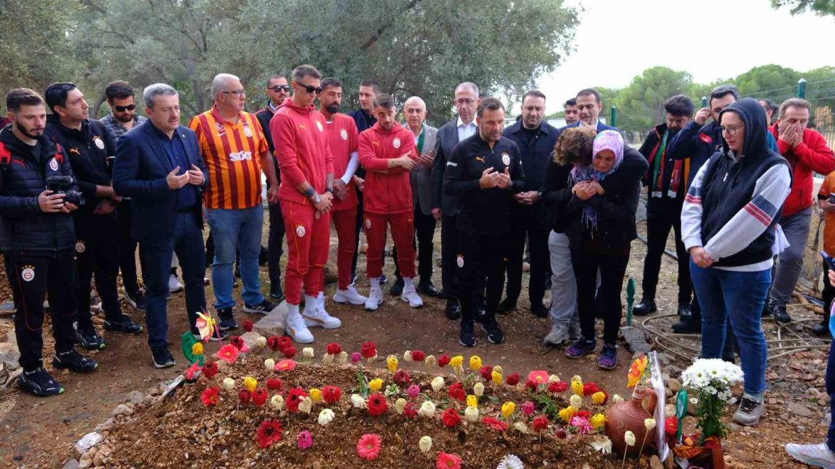 Galatasaray’dan Yiğit Kurt’un mezarına ziyaret