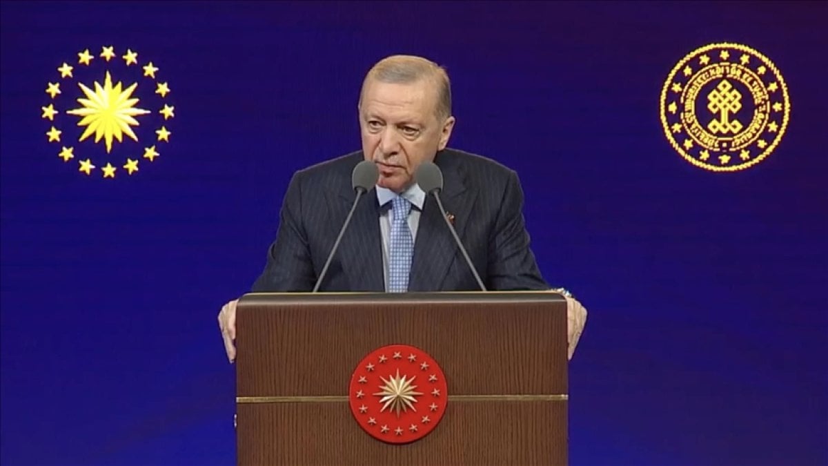 Erdoğan: Batıcı zihniyetin kültür hayatında açtığı yaralar kapanmadı