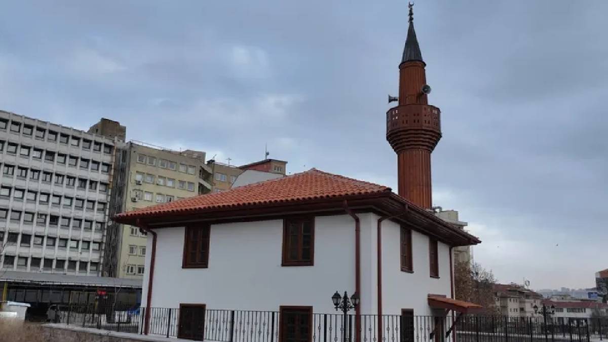 Ankara Büyükşehir Belediyesi’nden tarihi eser restorasyonu: Hamidiye Camii aslına uygun şekilde yeniden inşa edildi