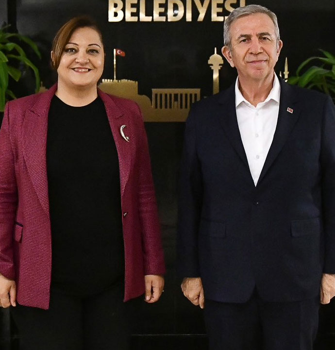 Burcu Köksal’dan sert açıklama: Milliyetçiliğimin zekatı bile size fazla gelir