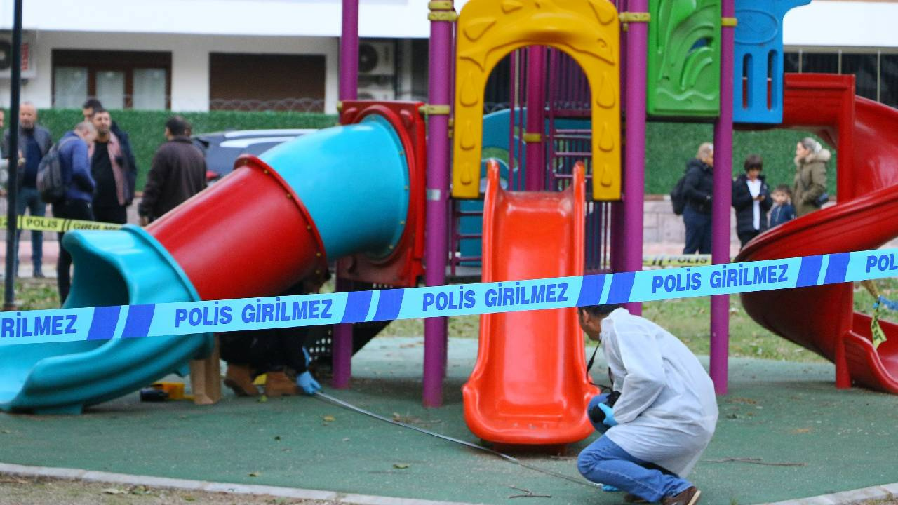 Antalya’da Çocuk Parkında Silahlı Saldırı: Oyun Oynarken Kurşunların Hedefi oldular