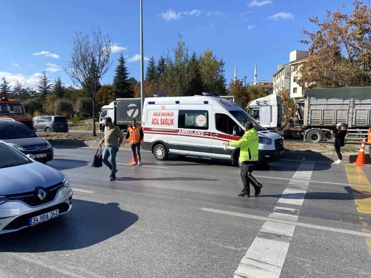 Eskişehir-Ankara Karayolunda Kadın Yaya Yaralandı