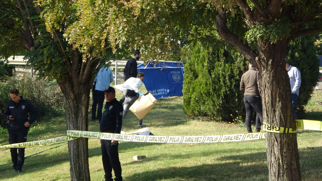 Pendik’te Korkunç Olay! Yol Kenarında Erkek Cesedi Bulundu