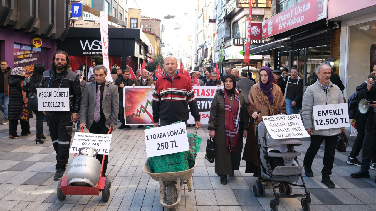 Saadet Partisi’nden Hükümete Yazar Kasalı Protesto