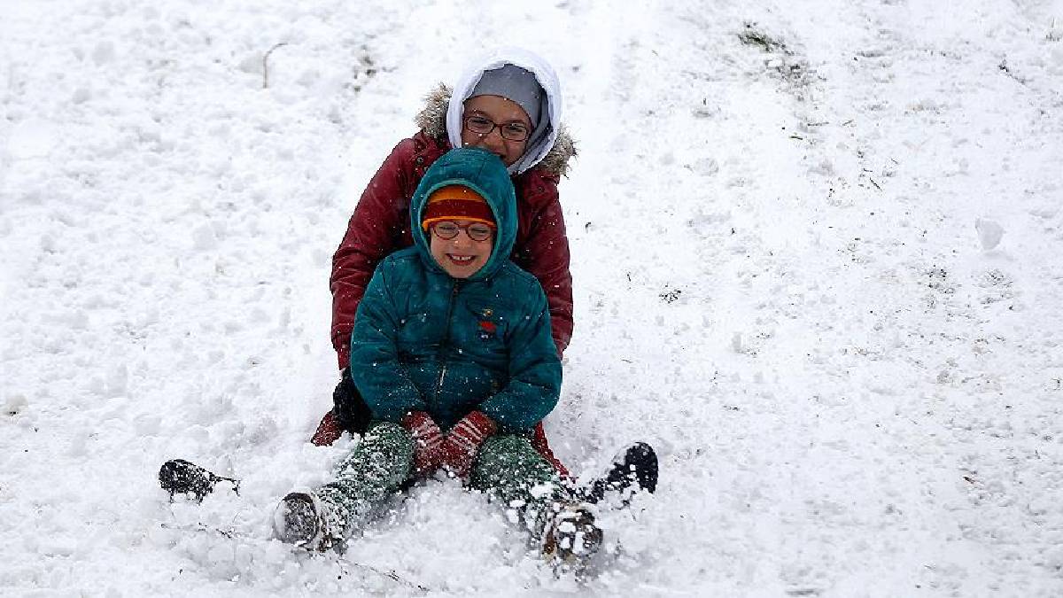 Artvin’de eğitime kar engeli