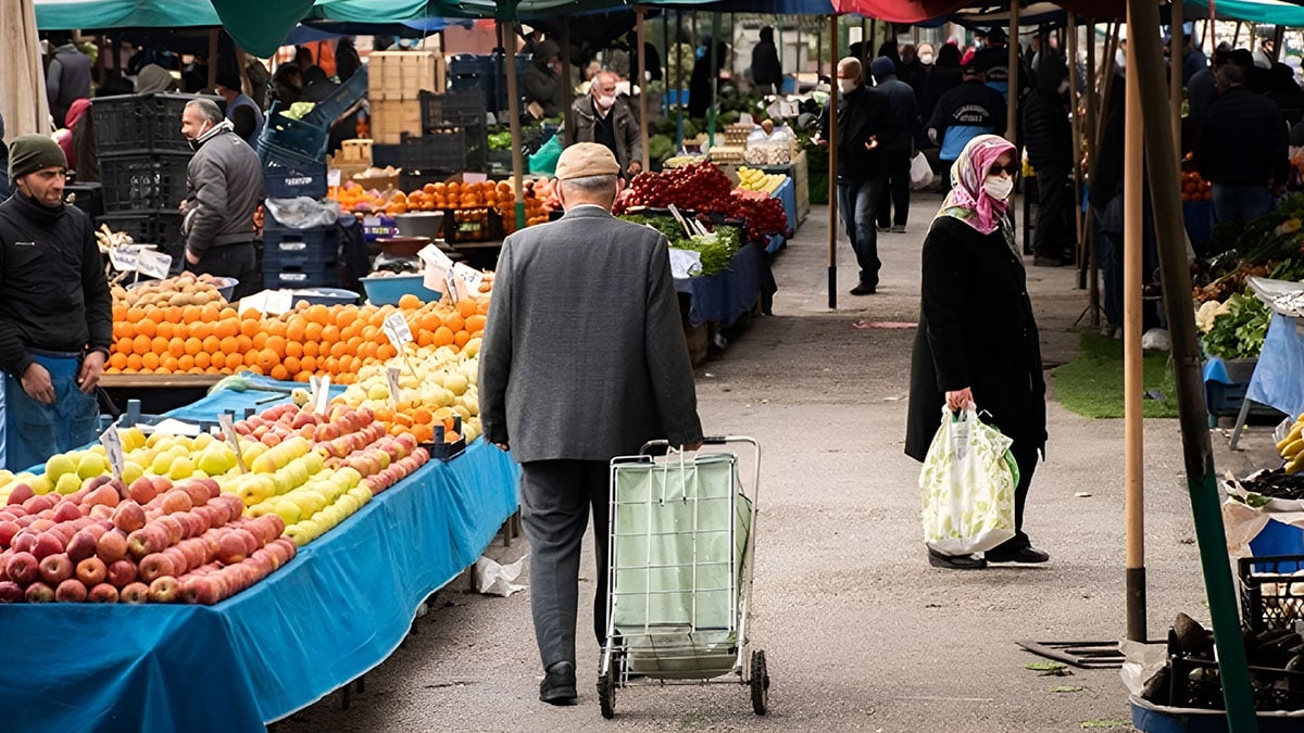 2025 yılı asgari ücreti yeni yıl başlamadan açlık sınırının altında kaldı! Üçte birini bile karşılamıyor