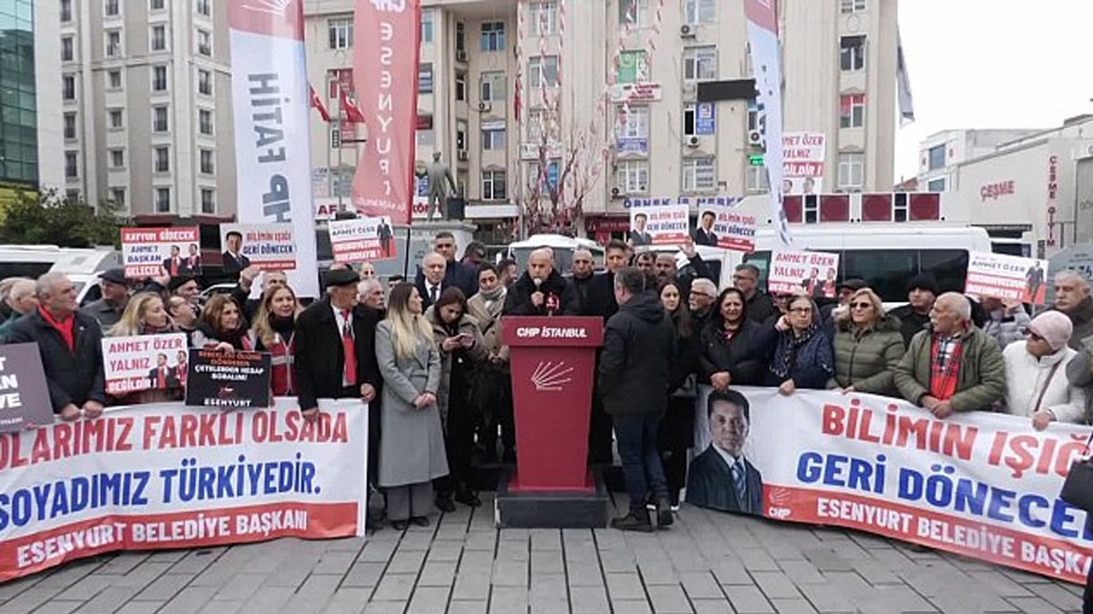 CHP’nin Esenyurt’ta demokrasi nöbeti sürüyor