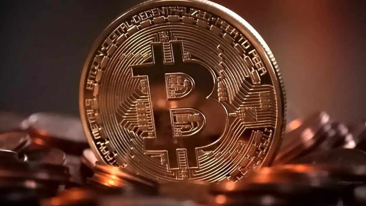 Bitcoin 100 bin doları aştı yeni hedef açıklandı! Parasını katlamak isteyenler dikkat