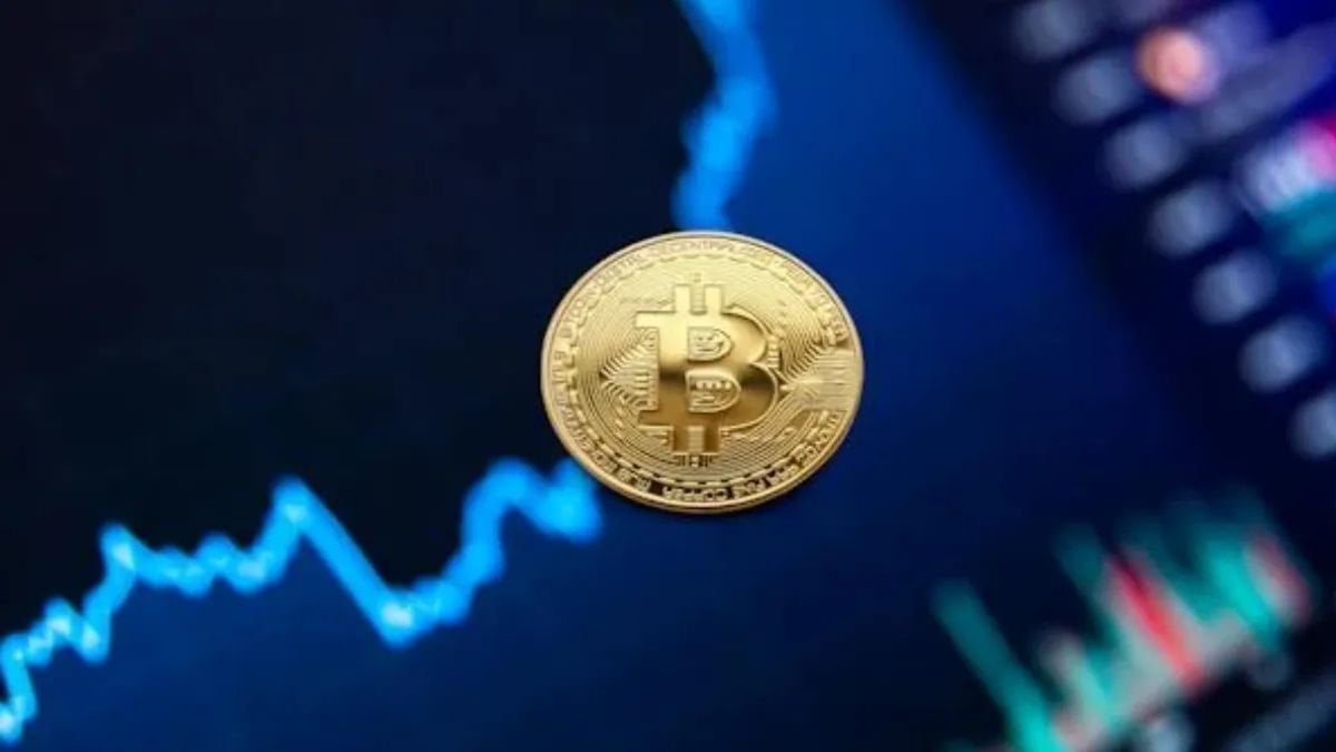 Bitcoin rekor üstüne rekor kırıyor! Yeni haftaya 105 bin dolarla başladı