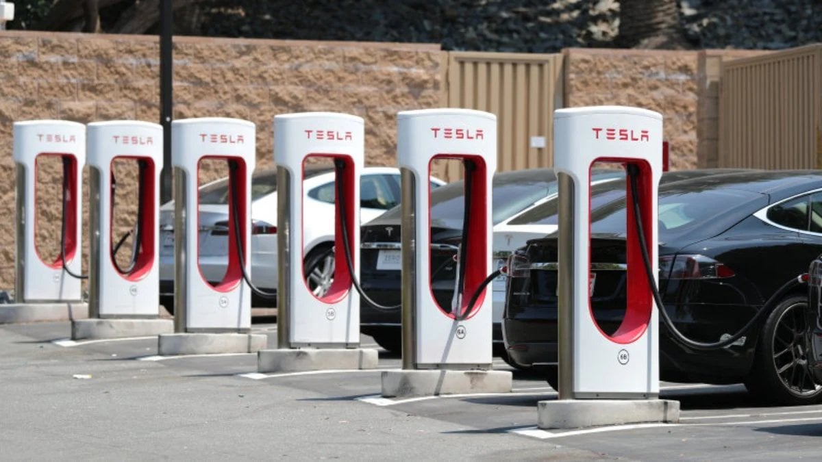 Elektrikli otomobil sahiplerine müjde! Tesla Supercharger istasyonu o ilimizde açıldı!