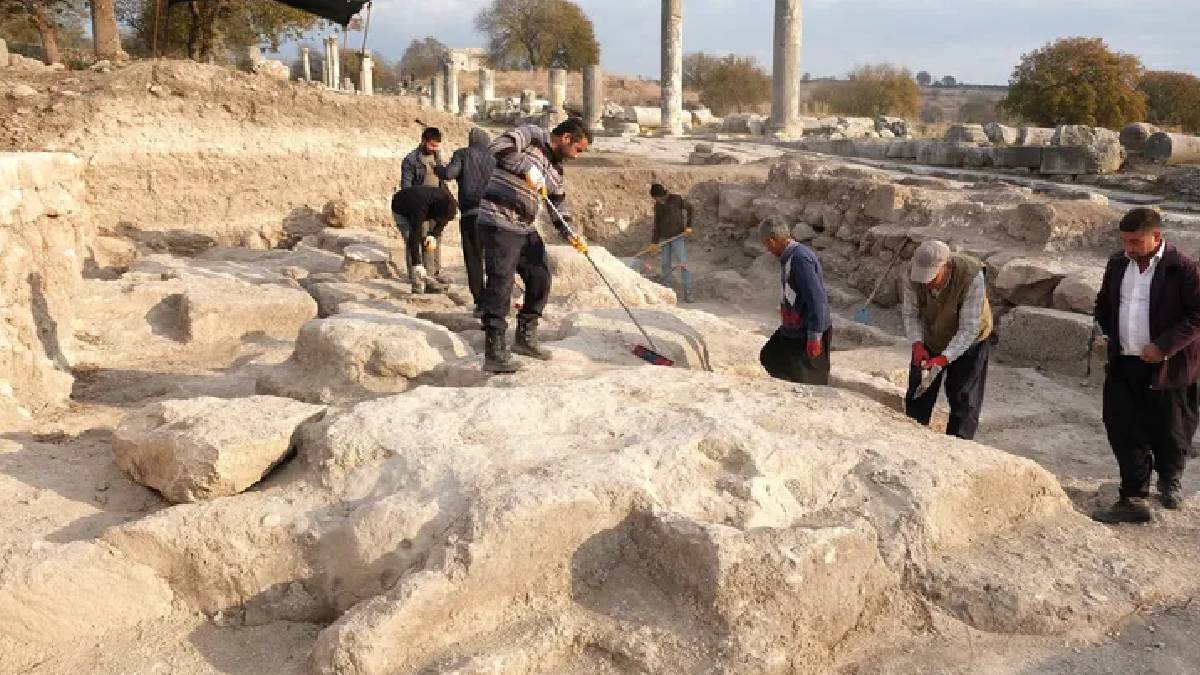 Kastabala Antik Kenti’nde tapınak kalıntısı bulundu