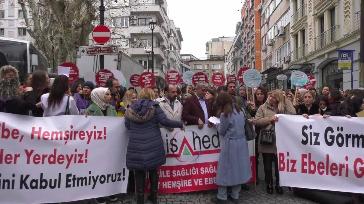 Aile sağlığı çalışanları İstanbul’da ücret kesintilerine karşı itiraz etti: “Biz köle değiliz”