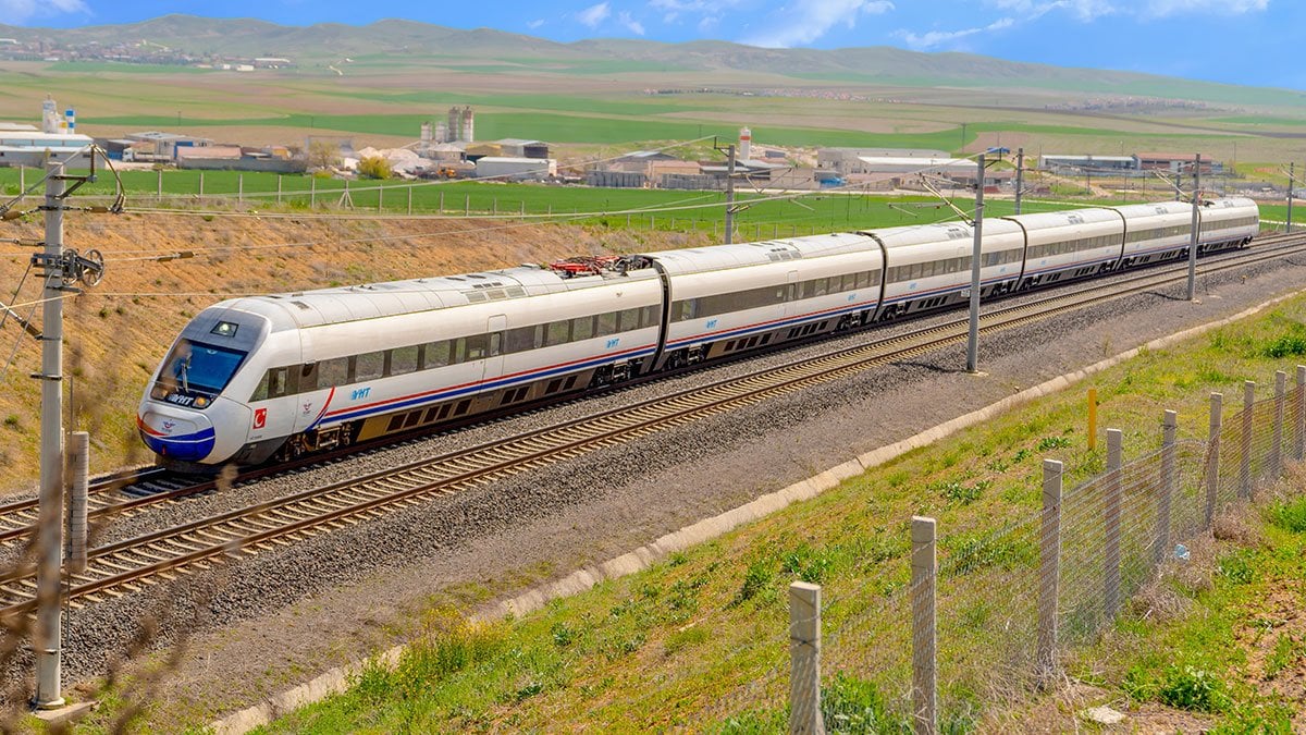 4 kenti birbirine bağlayacak: 660 kilometrelik elektrikli tren hattı geliyor! Türkiye, bölgenin lojistik merkezi olacak