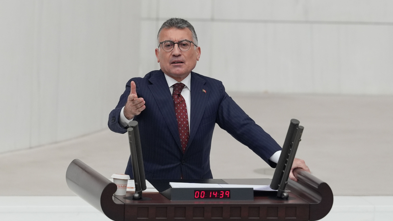 AKP’li Güler’den CHP’li Belediyelere Borç ve Harcama Eleştirisi