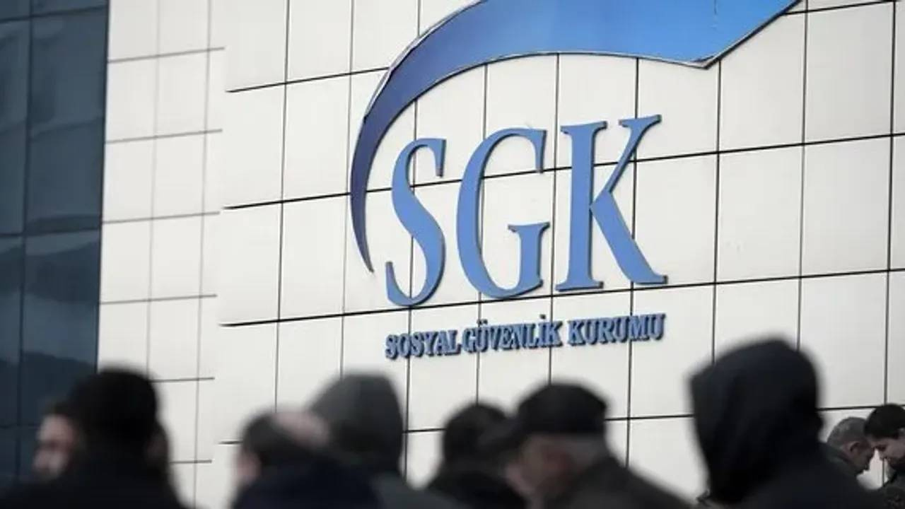 Emeklilere 1 Ocak’tan Sonra Bedava Olacak: SGK 81 İlde Düğmeye Bastı