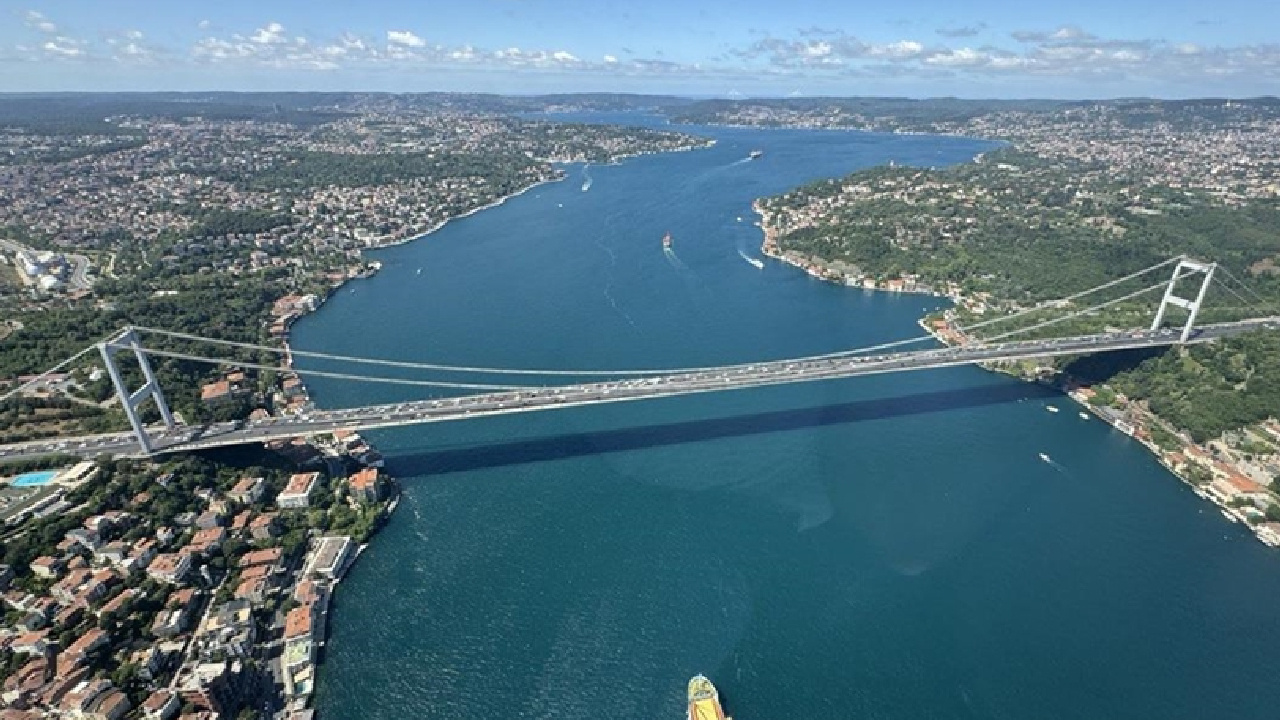 İstanbul Boğazı Ulaşıma Kapatıldı