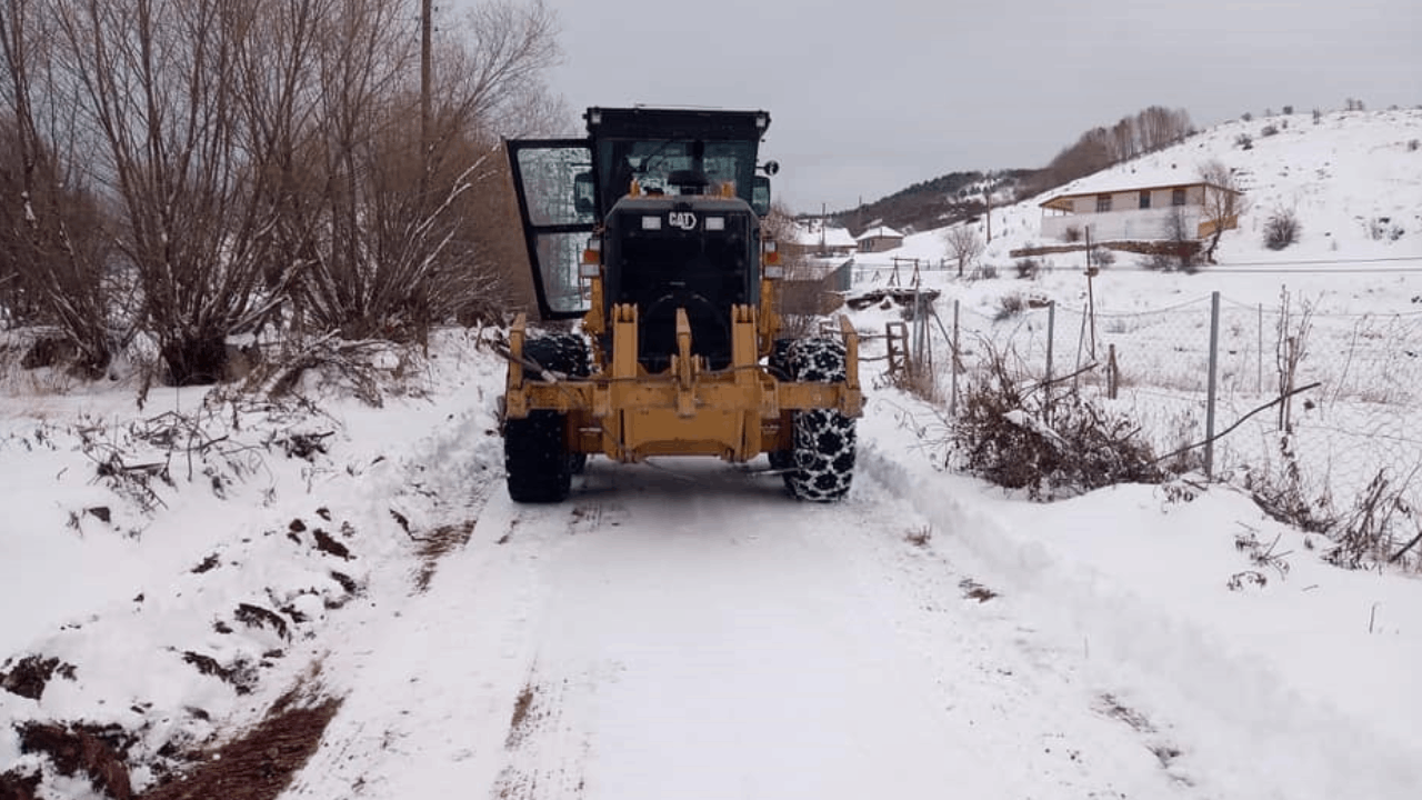 Kar Yağışı Giresun’u Esir aldı, 215 Yol Kapandı