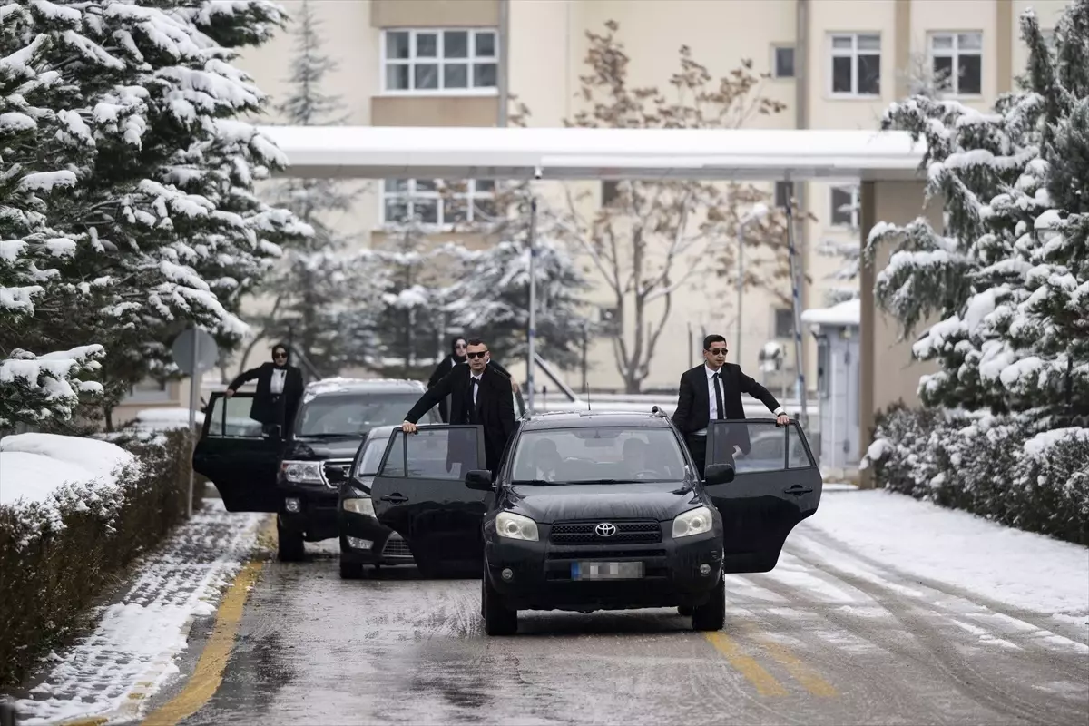 Koruma personeli zorlu eğitimlerle saha görevine hazırlanıyor