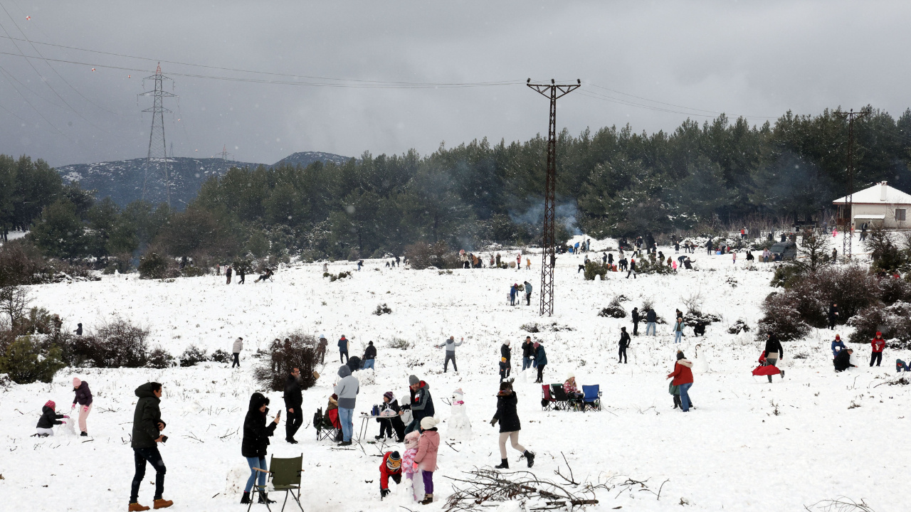 Ne Ağrı Ne Erciyes… Karı Görenler Sokağa Fırladı