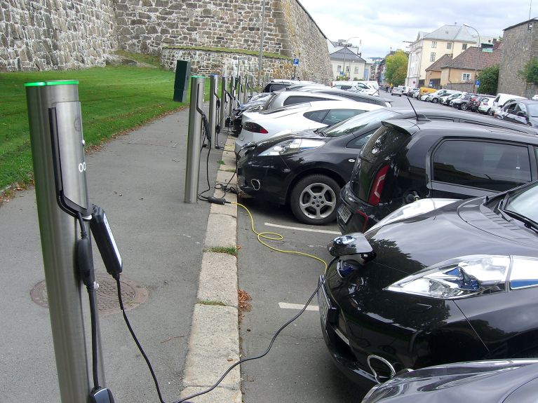 Norveç elektrikli ulaşım için büyük teşvikler sunuyor